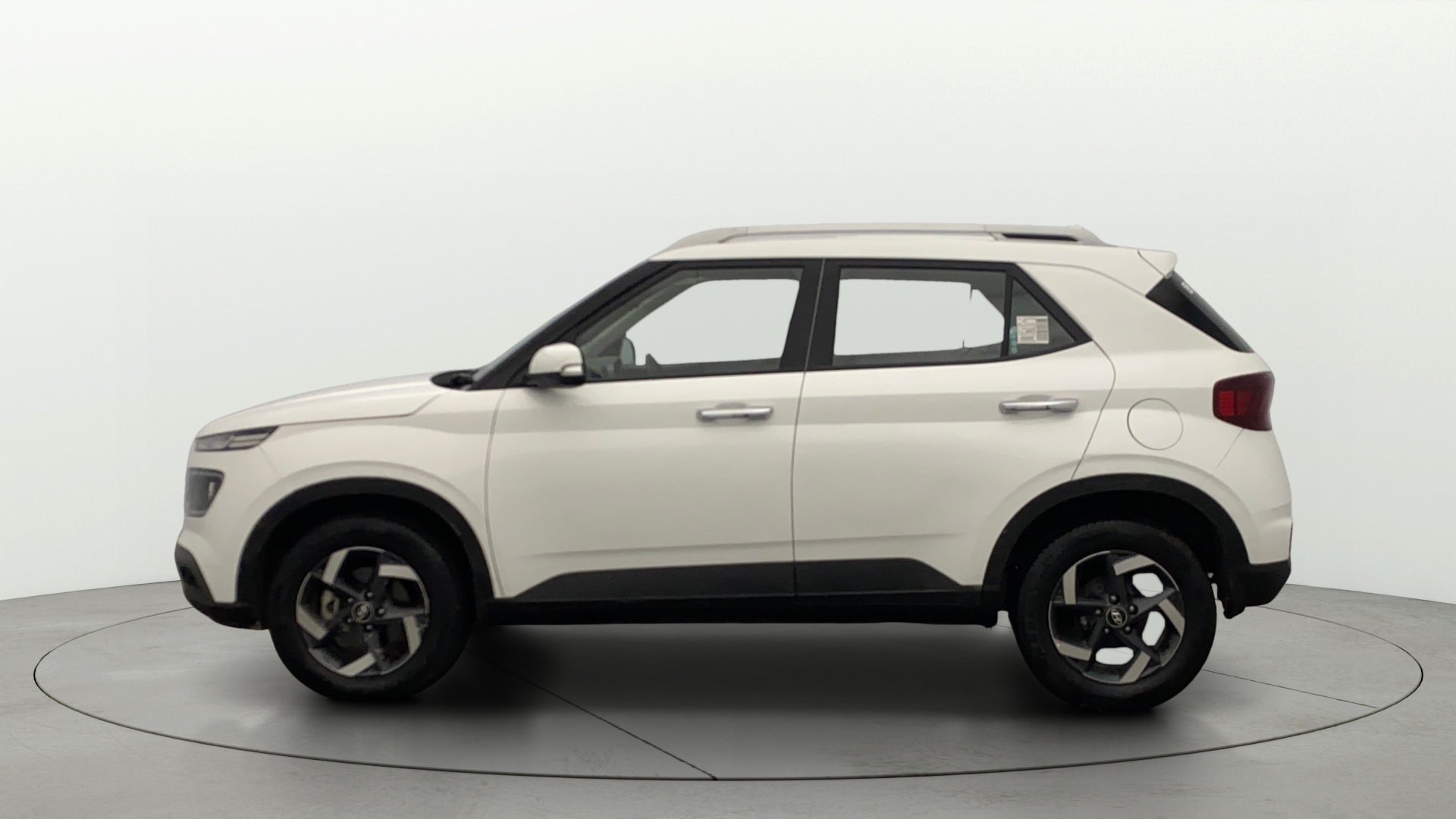 View 2019 Hyundai Venue SX Plus 1.0 Petrol AT Image 26 Used 2019 Hyundai Venue SX Plus 1.0 Petrol AT Image 26