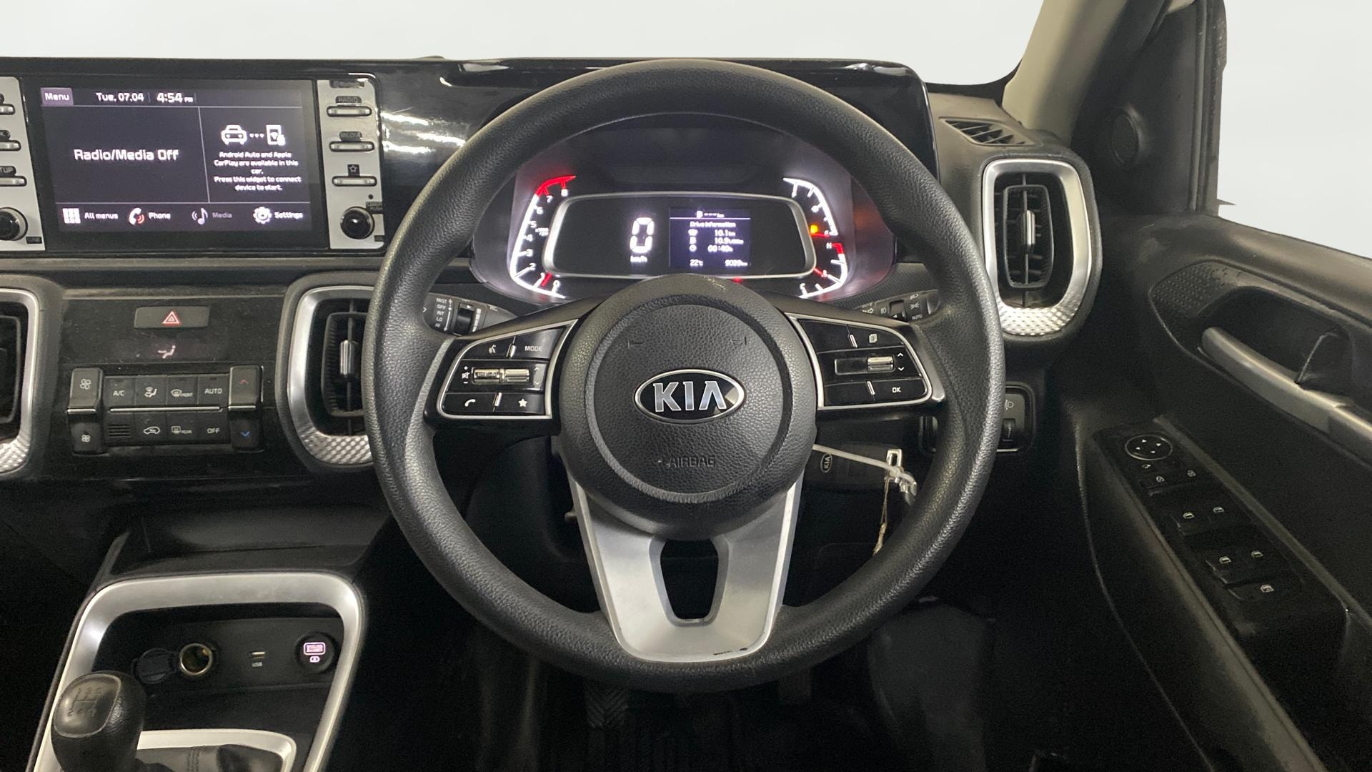 View 2021 Kia Sonet HTK Plus Petrol Image 13 Used 2021 Kia Sonet HTK Plus Petrol Image 13