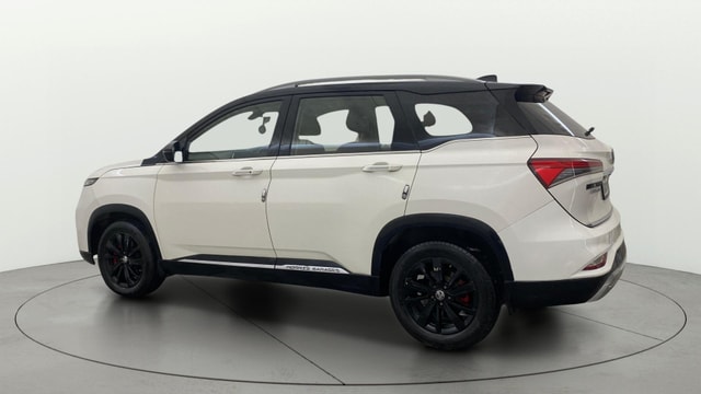 View MG Hector Plus Image 2 Used MG Hector Plus Image 2