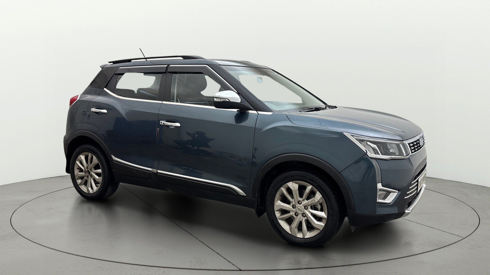 View 2022 Mahindra XUV300 W4 Petrol BS IV Image 37 Used 2022 Mahindra XUV300 W4 Petrol BS IV Image 37