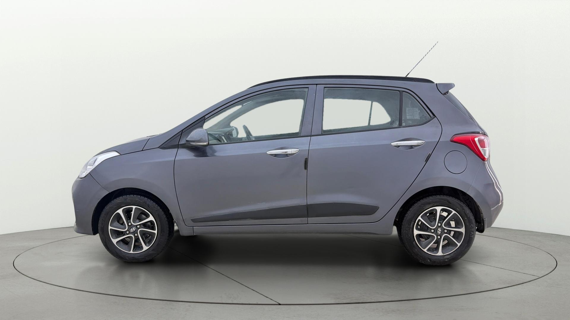 View 2019 Hyundai Grand i10 1.2 Asta Petrol Image 5 Used 2019 Hyundai Grand i10 1.2 Asta Petrol Image 5