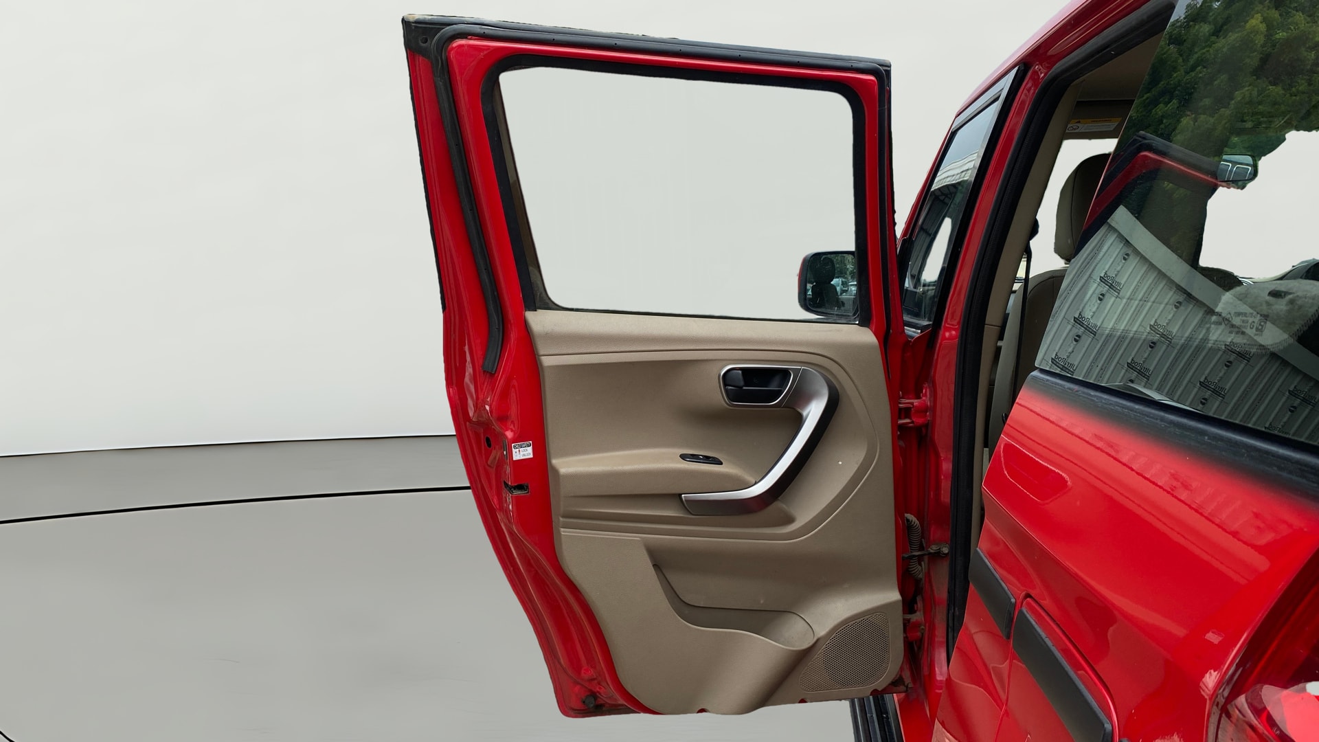 View 2022 Mahindra Bolero Neo N10 (R) Image 16 Used 2022 Mahindra Bolero Neo N10 (R) Image 16