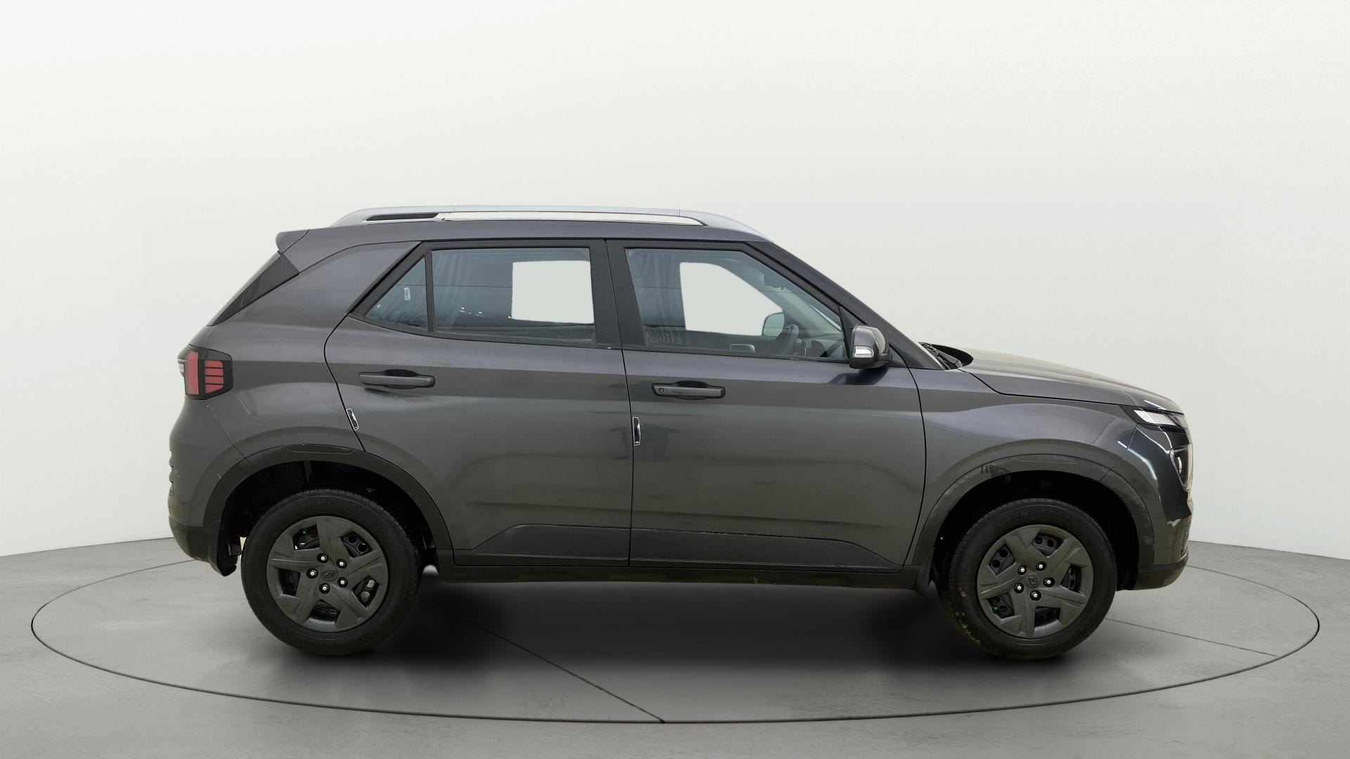 View 2024 Hyundai Venue SX 1.2 Petrol MT Image 27 Used 2024 Hyundai Venue SX 1.2 Petrol MT Image 27