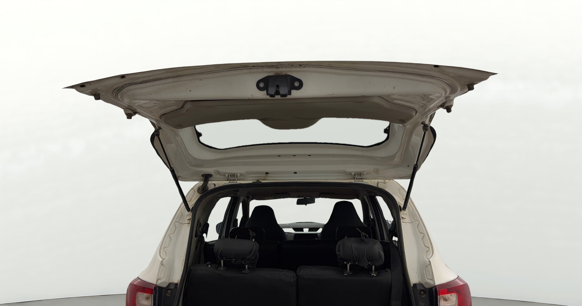 View 2022 Renault Triber RXZ Image 32 Used 2022 Renault Triber RXZ Image 32