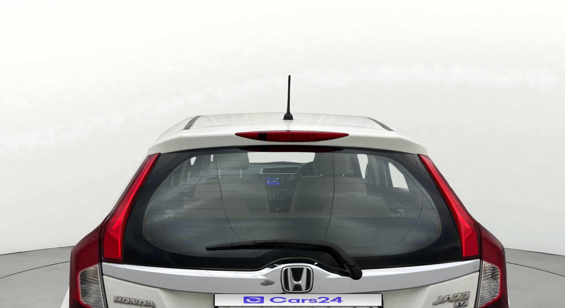 View 2015 Honda Jazz E MT Diesel Image 4 Used 2015 Honda Jazz E MT Diesel Image 4