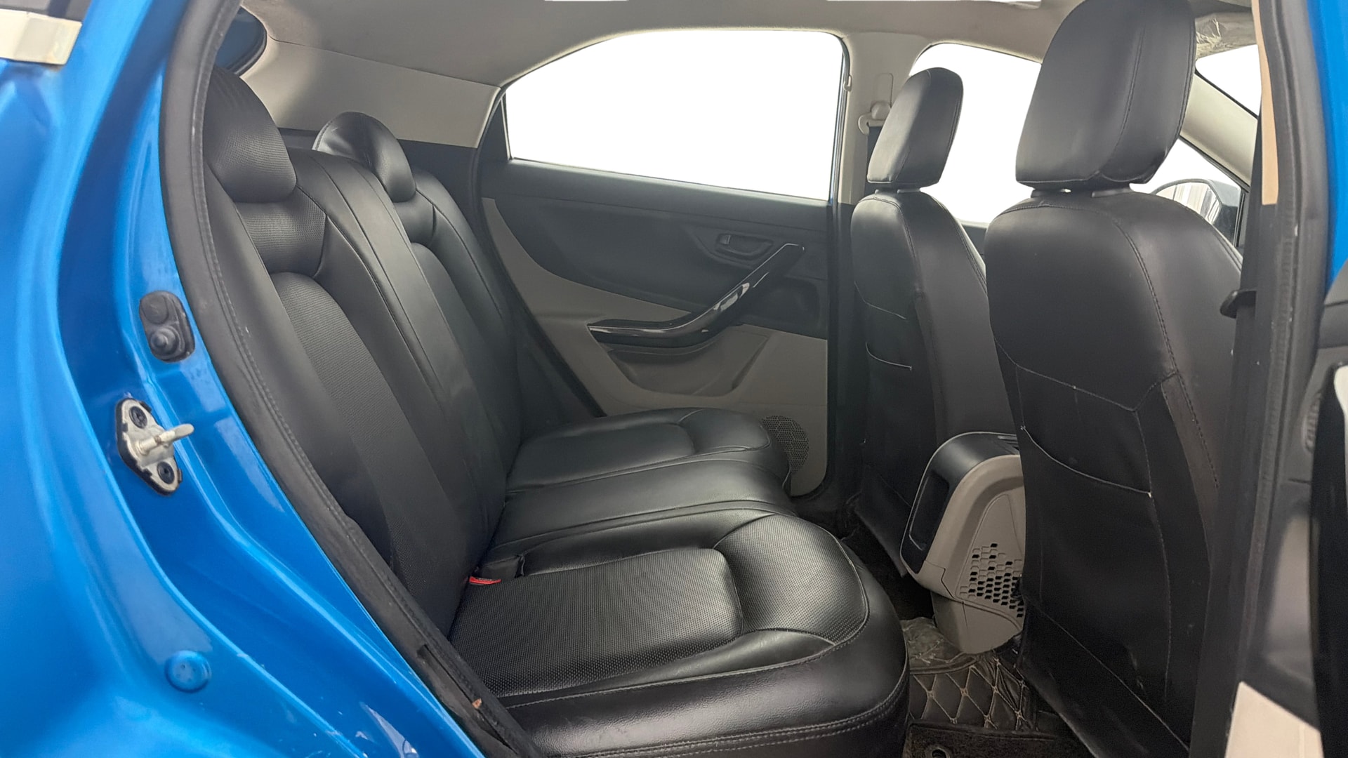 View 2018 Tata Nexon Revotron XM Image 28 Used 2018 Tata Nexon Revotron XM Image 28