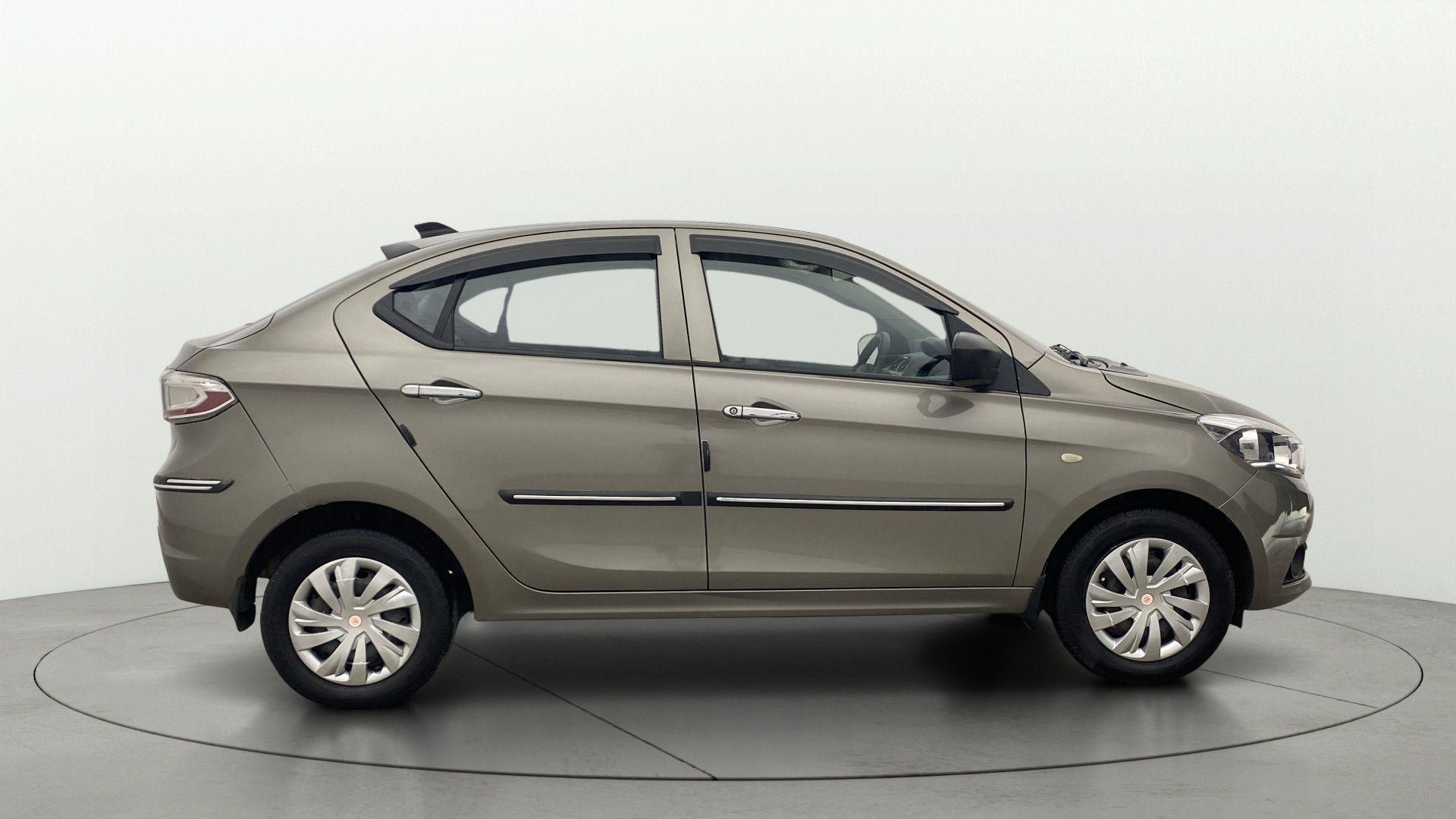 View 2020 Tata Tigor XE Diesel Image 8 Used 2020 Tata Tigor XE Diesel Image 8