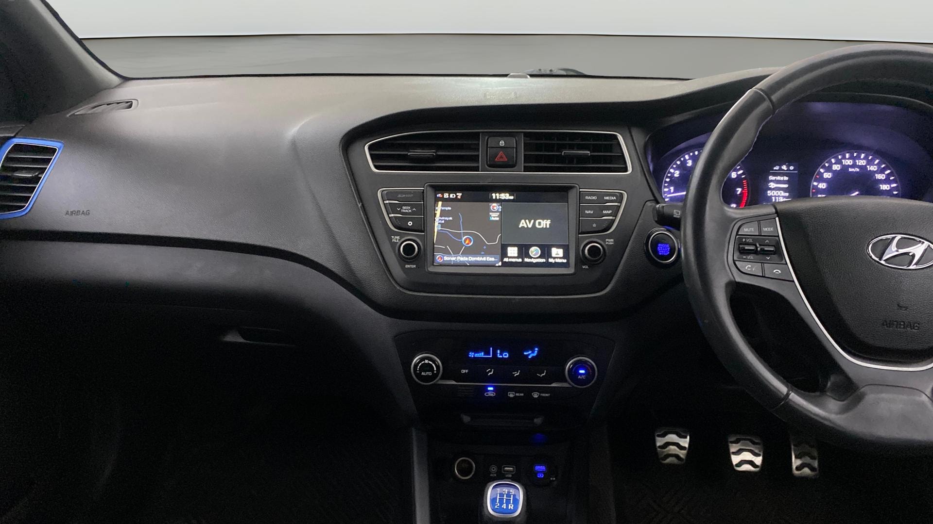 View 2019 Hyundai i20 Active 1.2 SX Image 17 Used 2019 Hyundai i20 Active 1.2 SX Image 17