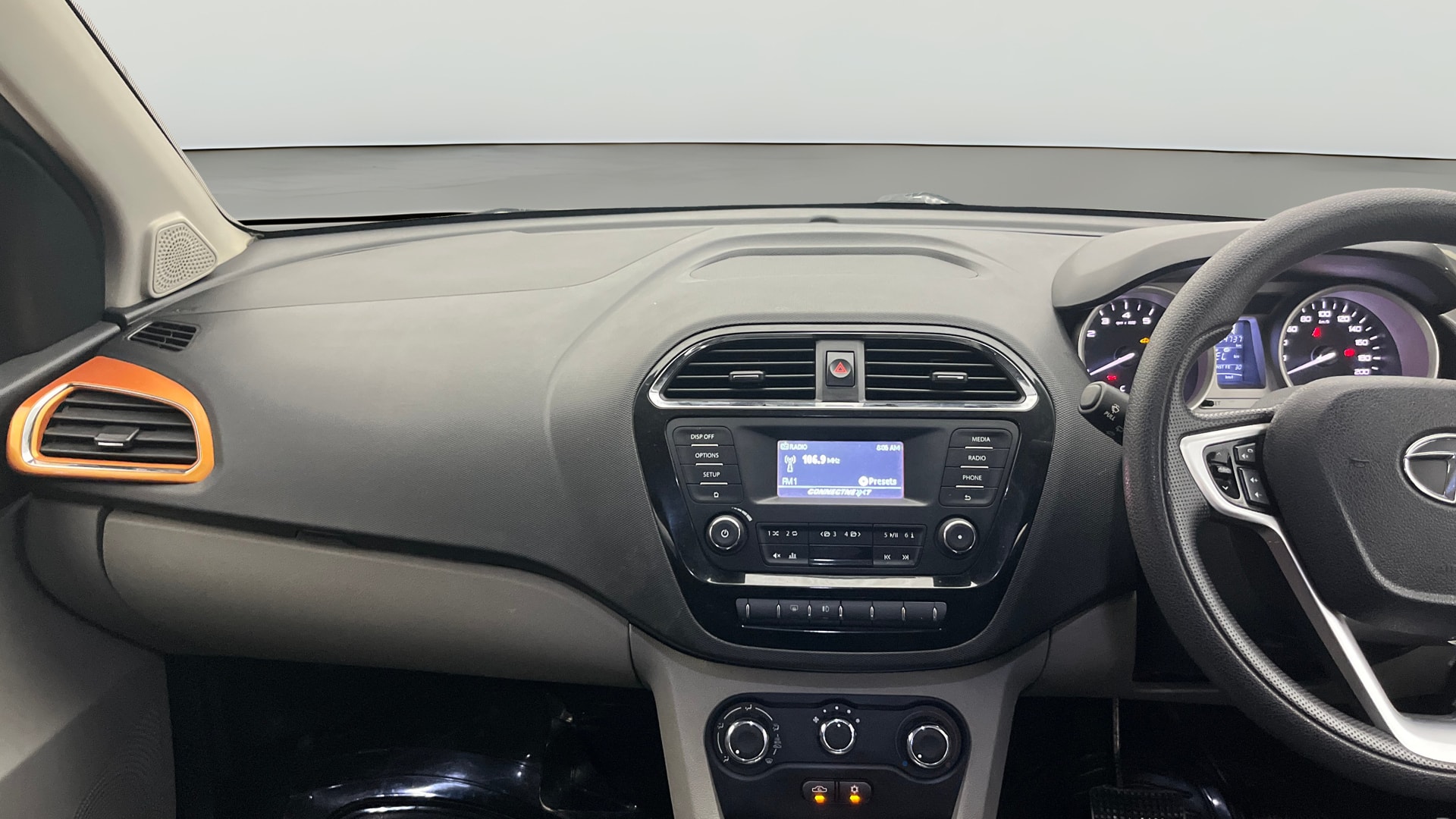 View 2018 Tata Tiago Revotorq XB Image 17 Used 2018 Tata Tiago Revotorq XB Image 17
