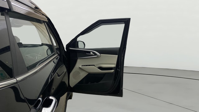 View Kia Carens Image 49 Used Kia Carens Image 49