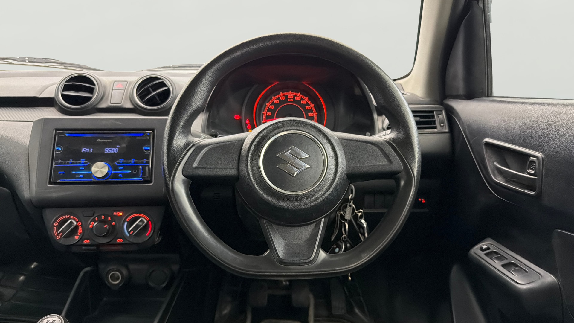 View 2019 Maruti Suzuki 1000 Base Variant Image 20 Used 2019 Maruti Suzuki 1000 Base Variant Image 20