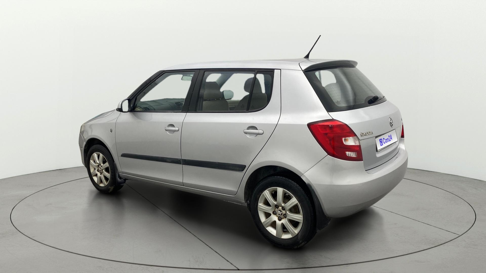 View 2013 Skoda Fabia 1.2 Elegance Petrol Image 2 Used 2013 Skoda Fabia 1.2 Elegance Petrol Image 2