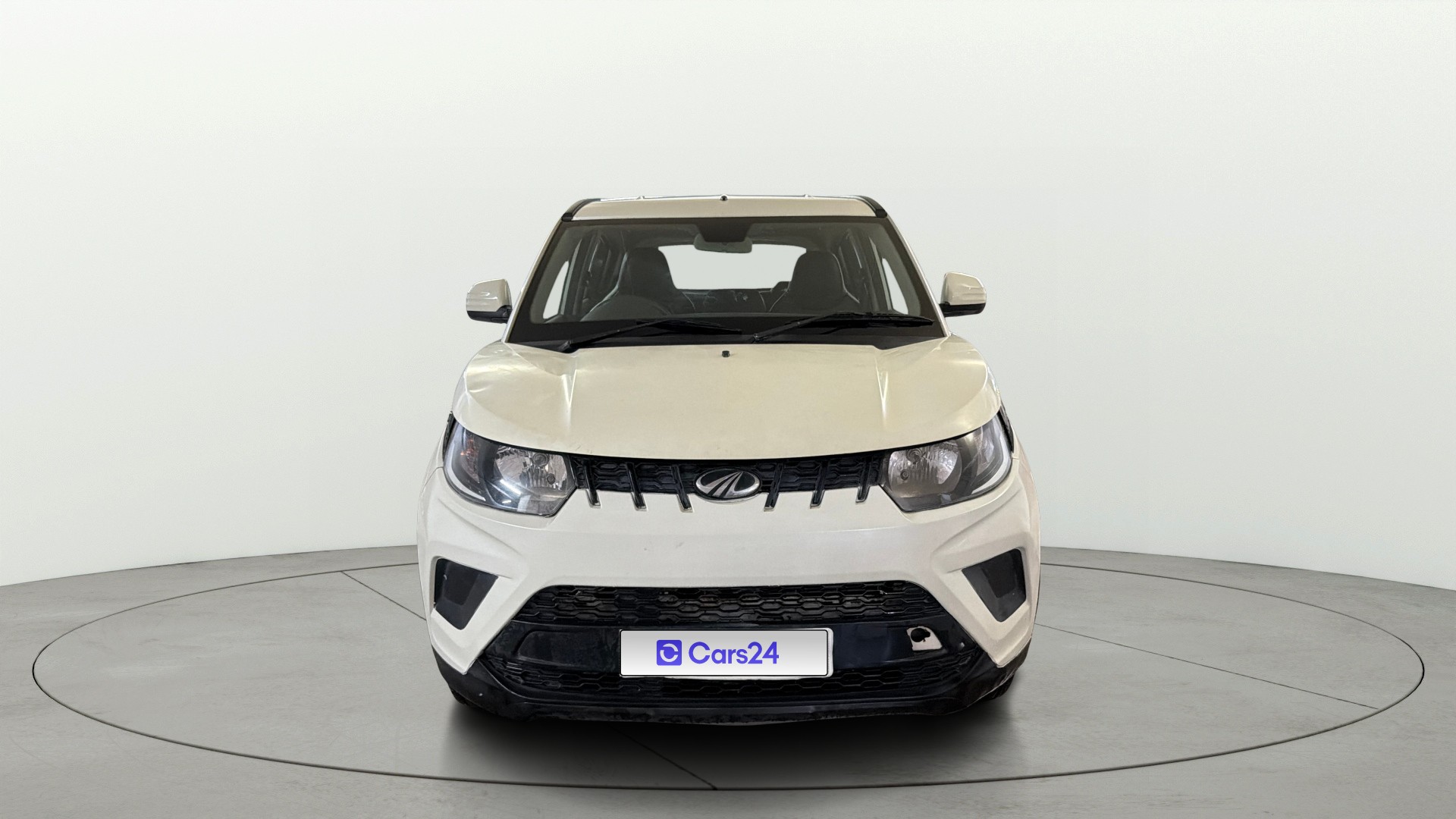 View 2019 Mahindra KUV100 K2 Petrol BS IV Image 1 Used 2019 Mahindra KUV100 K2 Petrol BS IV Image 1