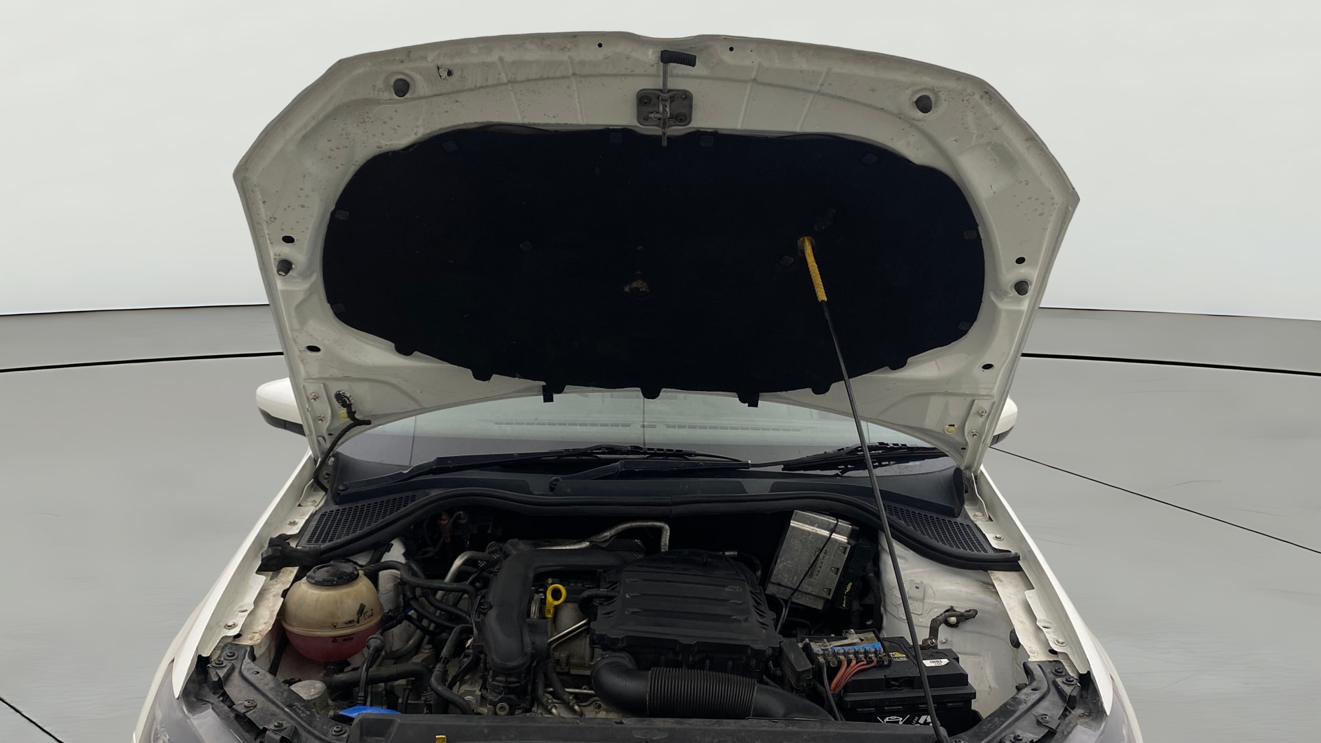 View 2021 Volkswagen Vento 1.0 L TSI Highline Petrol Image 31 Used 2021 Volkswagen Vento 1.0 L TSI Highline Petrol Image 31