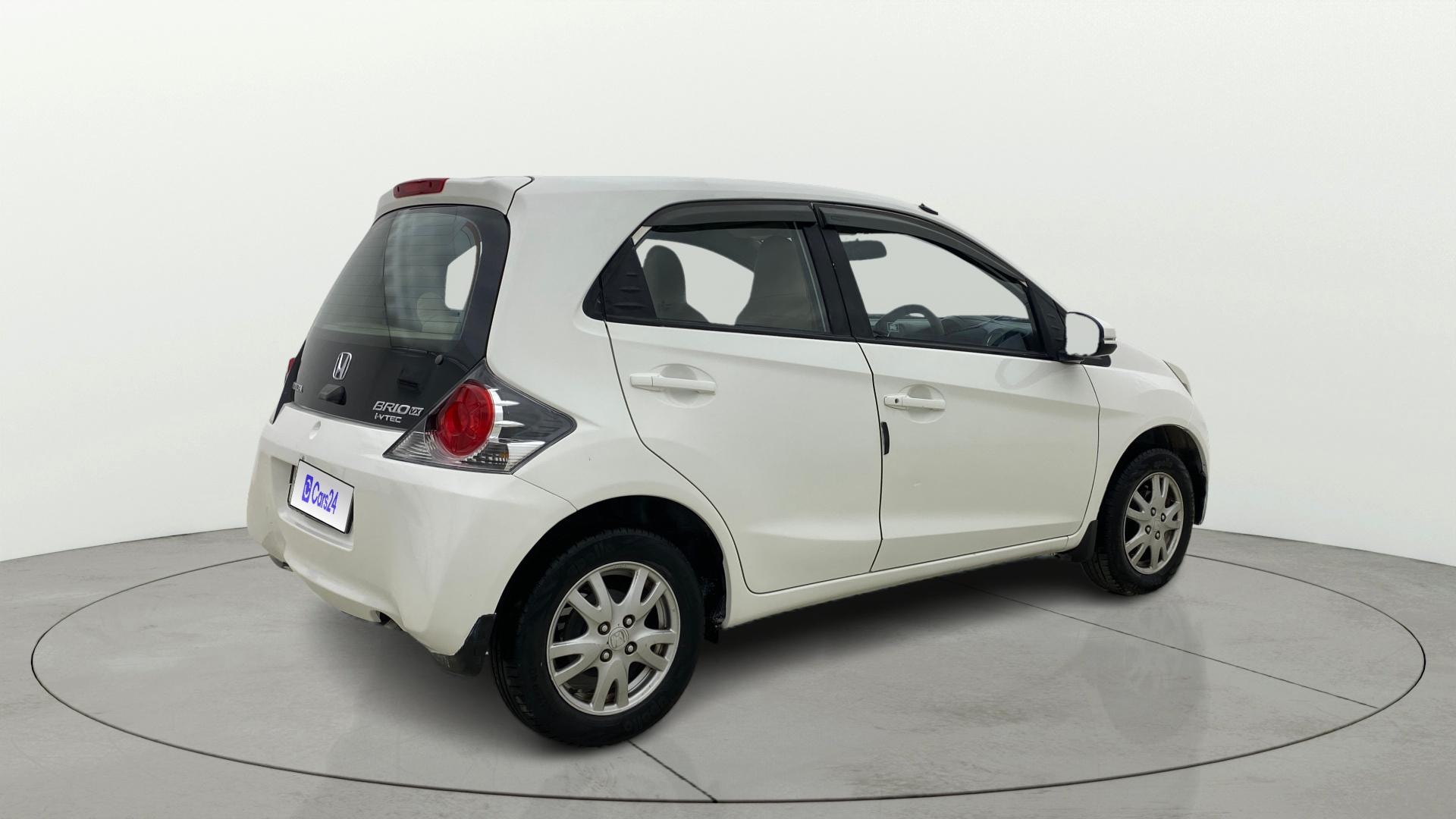 View 2016 Honda Brio VX AT Petrol Image 42 Used 2016 Honda Brio VX AT Petrol Image 42