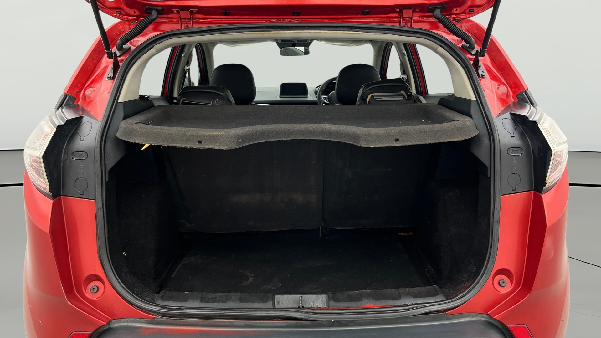 View 2018 Tata Nexon Revotron XE Image 38 Used 2018 Tata Nexon Revotron XE Image 38
