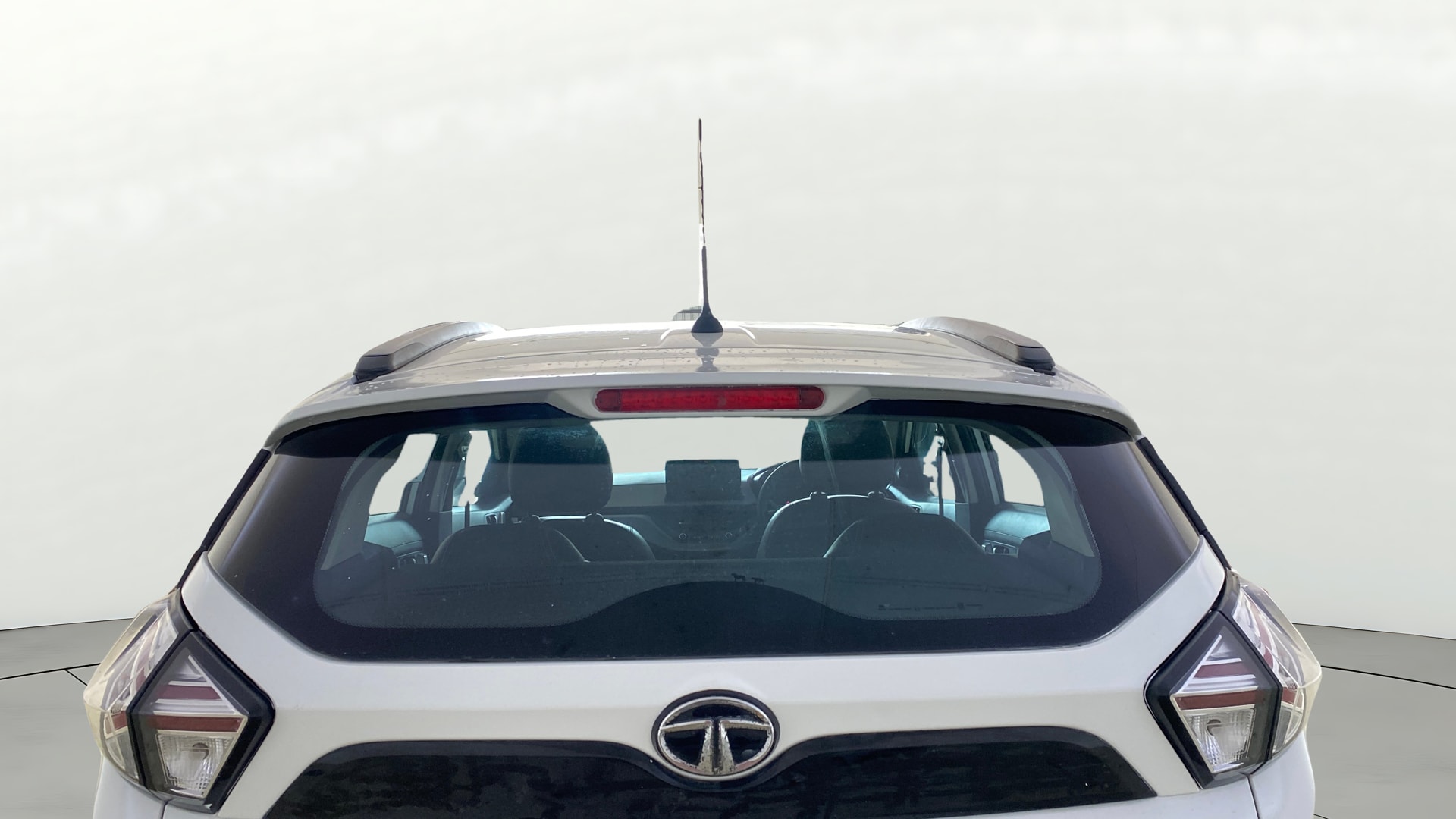 View 2022 Tata Nexon Revotron XE Image 4 Used 2022 Tata Nexon Revotron XE Image 4