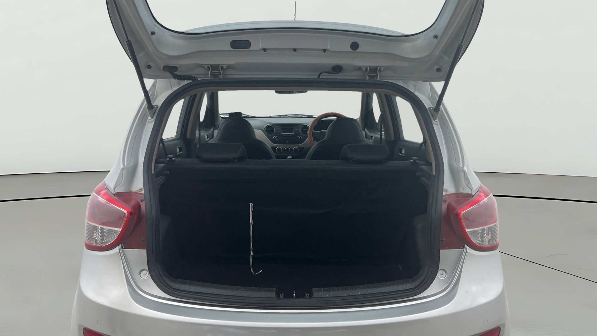 View 2015 Hyundai Grand i10 Asta AT 1.2 Kappa VTVT Image 39 Used 2015 Hyundai Grand i10 Asta AT 1.2 Kappa VTVT Image 39