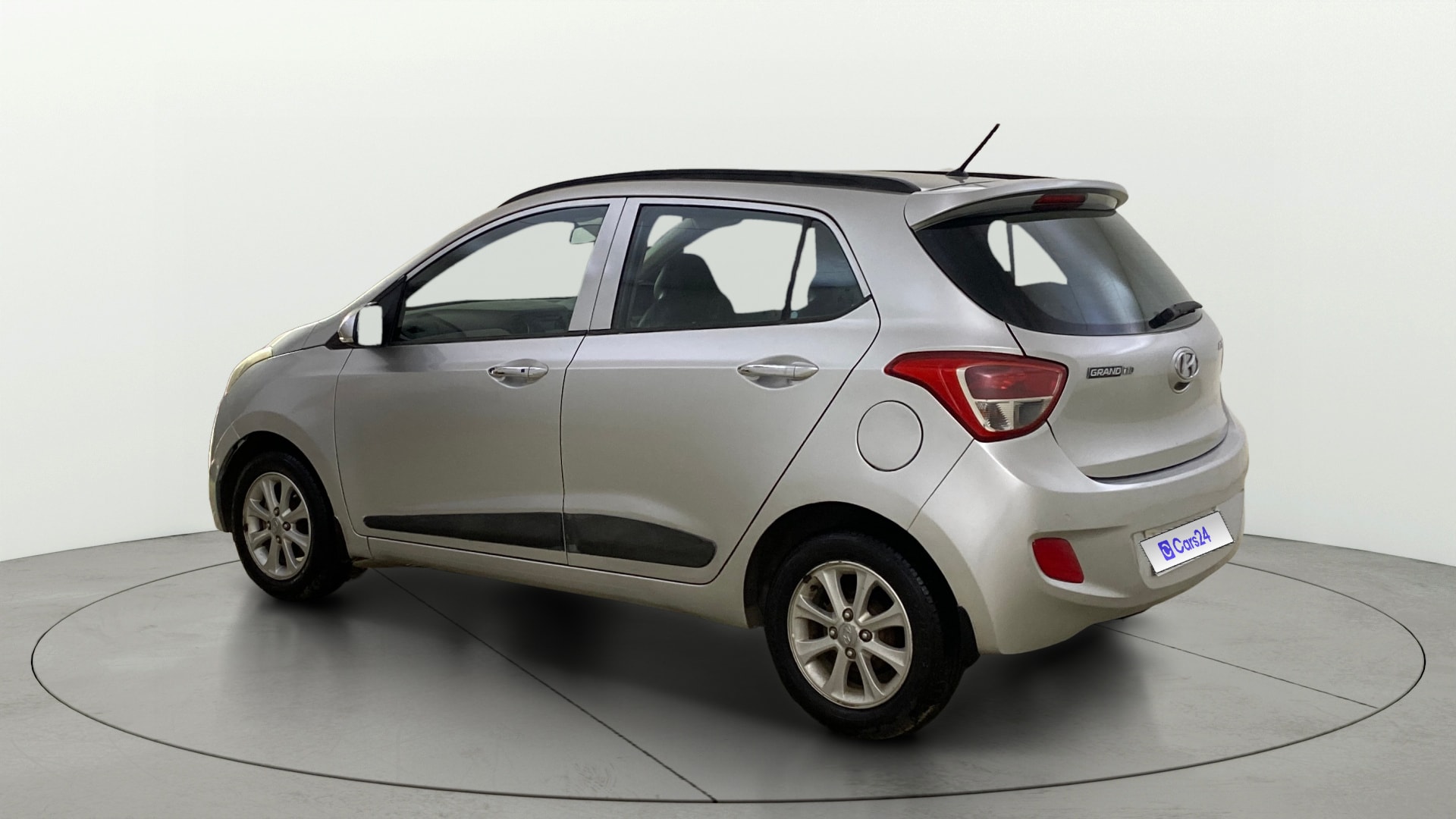View 2015 Hyundai Grand i10 Asta AT 1.2 Kappa VTVT Image 2 Used 2015 Hyundai Grand i10 Asta AT 1.2 Kappa VTVT Image 2