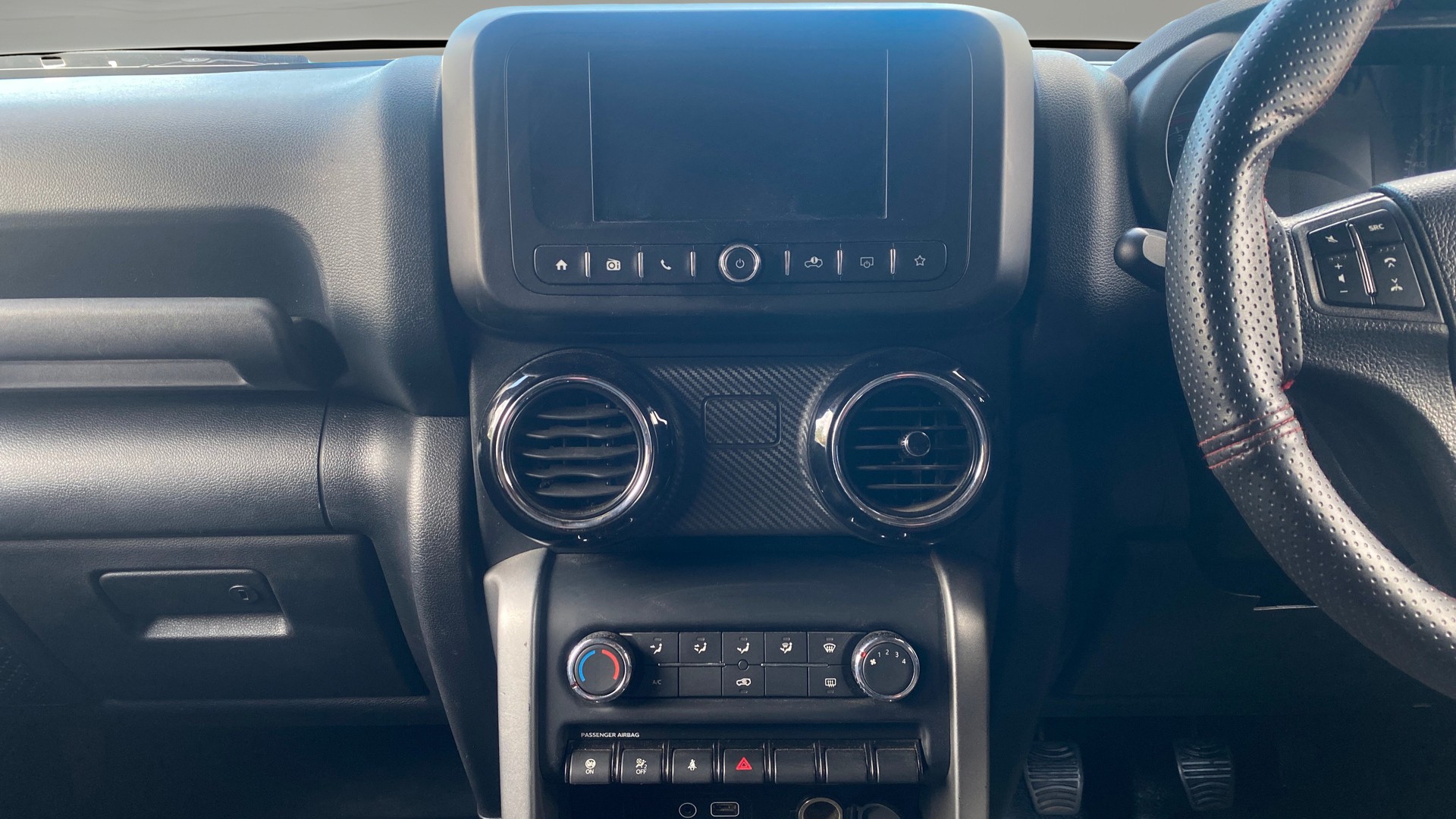 View 2022 Mahindra Thar AX Standard Manual Soft Top 6 Seater Image 18 Used 2022 Mahindra Thar AX Standard Manual Soft Top 6 Seater Image 18