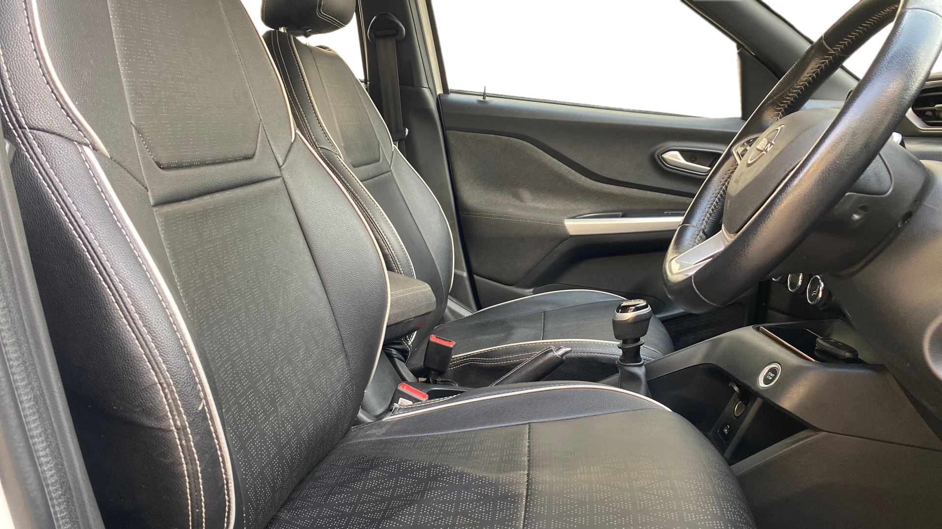 View 2023 Nissan Magnite XV Premium Image 27 Used 2023 Nissan Magnite XV Premium Image 27