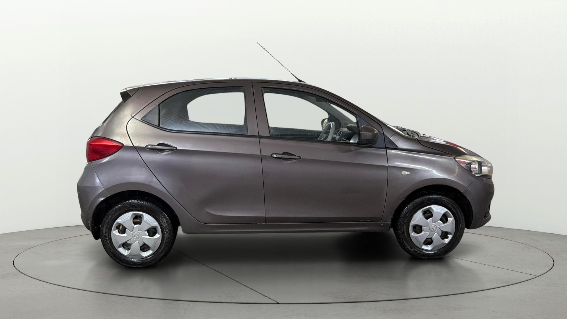 View 2018 Tata Tiago Revotorq XB Image 8 Used 2018 Tata Tiago Revotorq XB Image 8