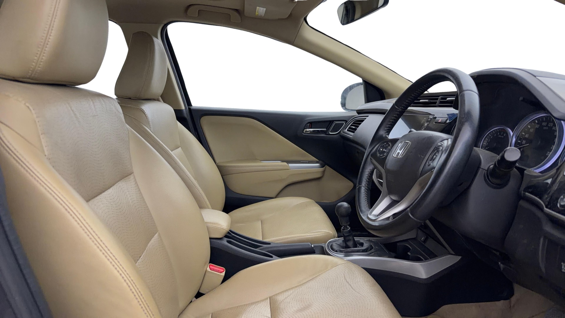 View 2017 Honda City ZX MT Diesel Anniversary Edition Image 18 Used 2017 Honda City ZX MT Diesel Anniversary Edition Image 18