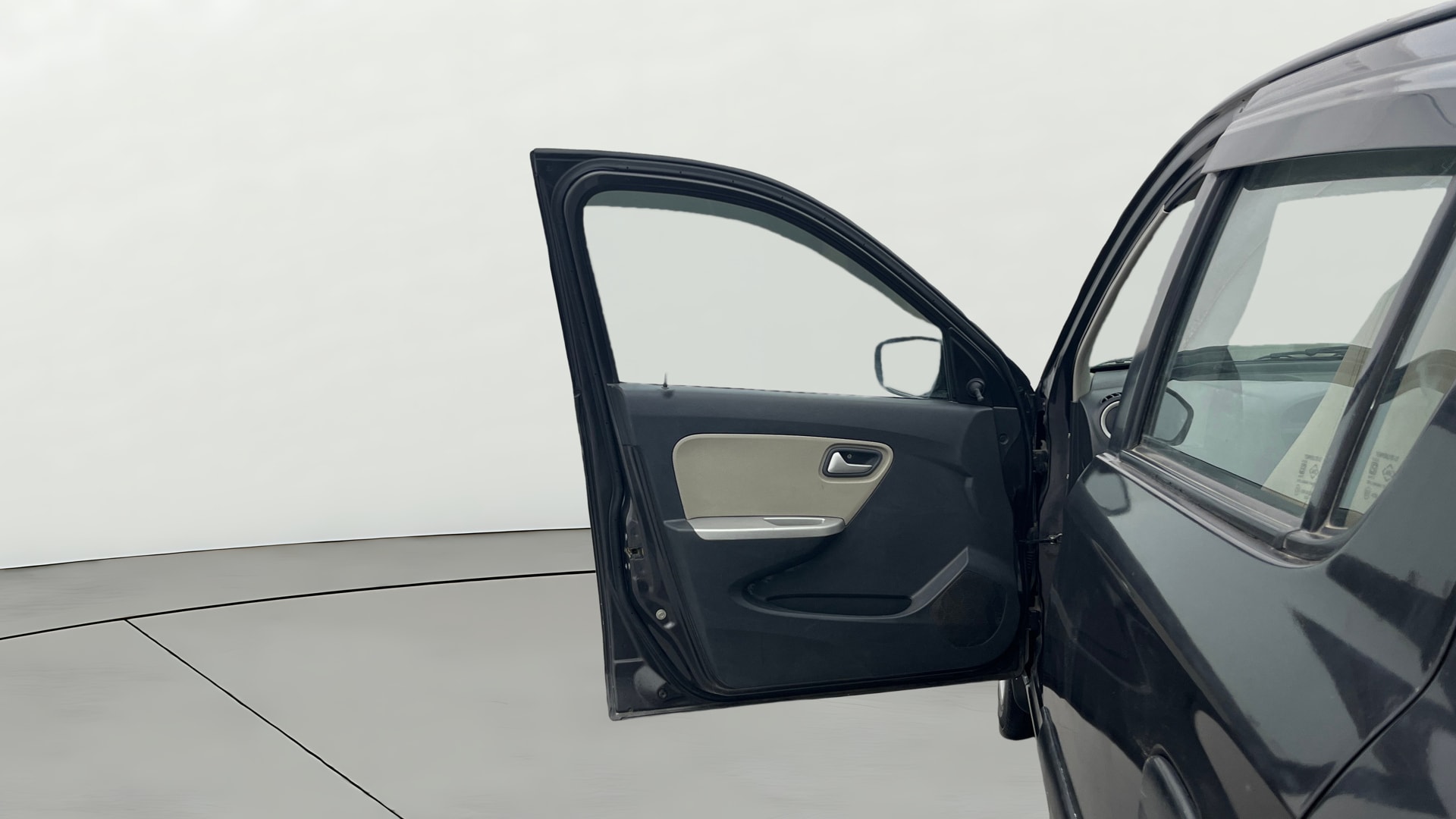 View 2016 Maruti Suzuki Alto K10 LX Image 30 Used 2016 Maruti Suzuki Alto K10 LX Image 30