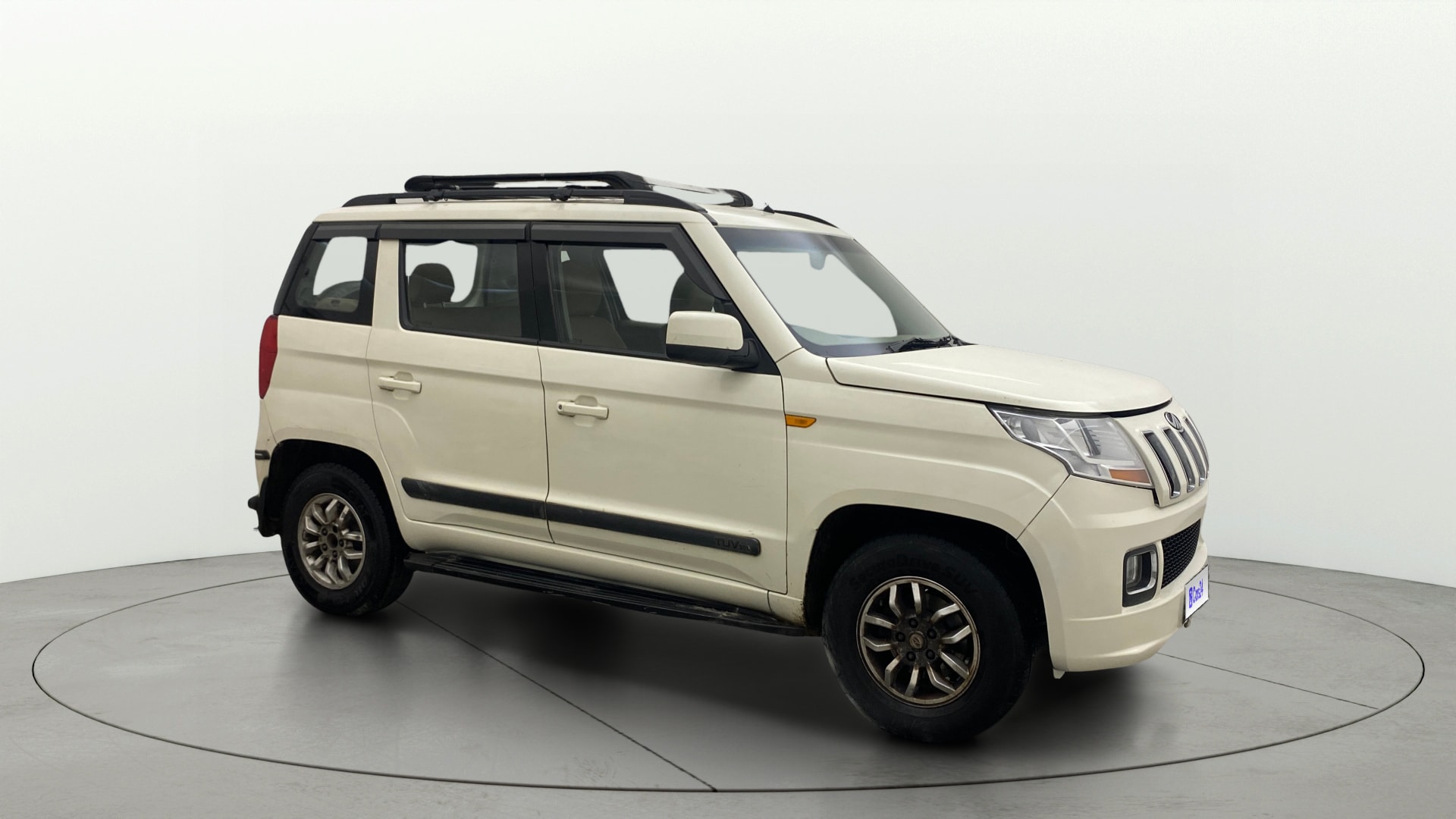 View 2018 Mahindra TUV300 T8 Image 15 Used 2018 Mahindra TUV300 T8 Image 15