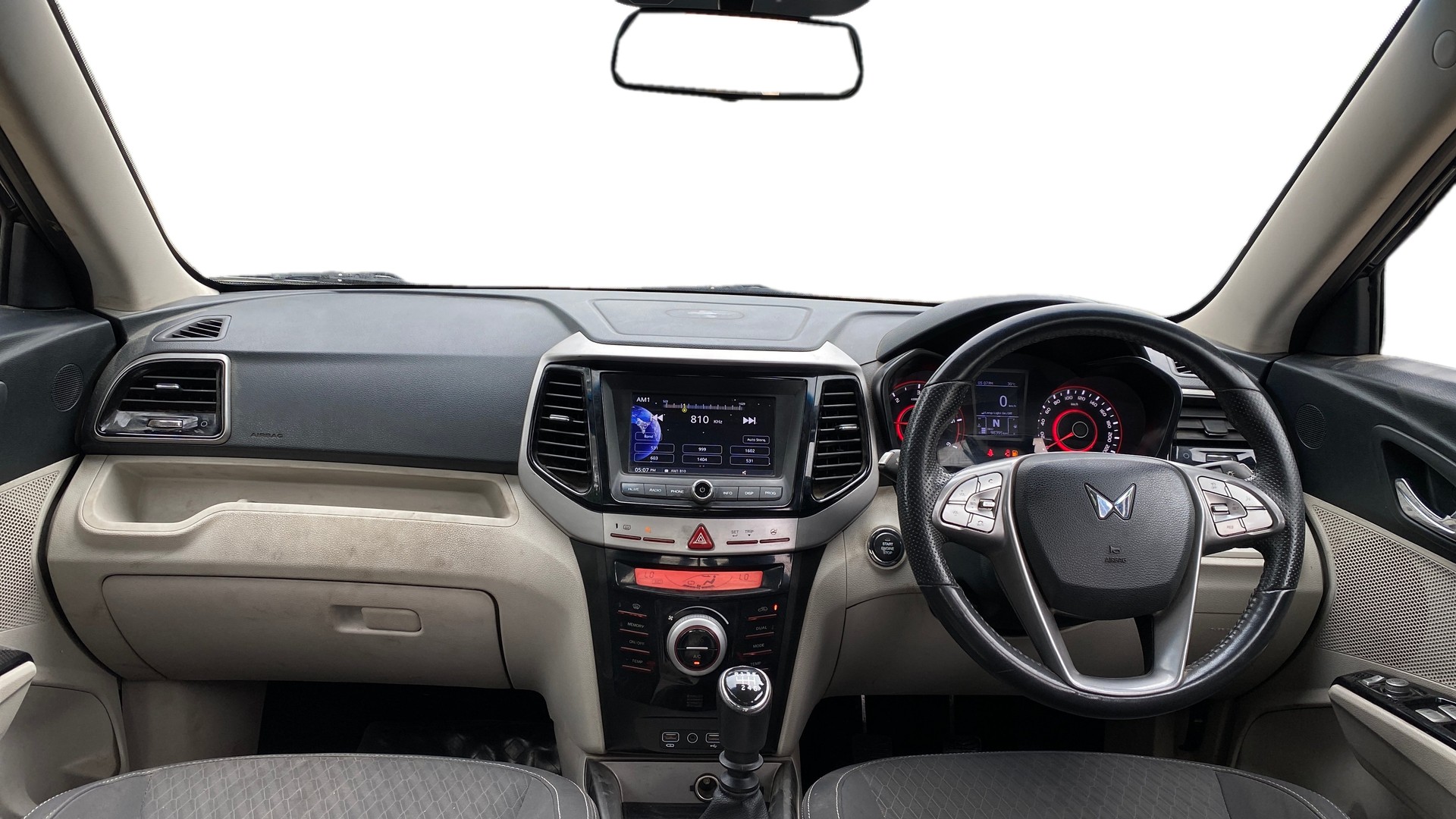 Used 2023 Mahindra XUV300 Used 2023 Mahindra XUV300
