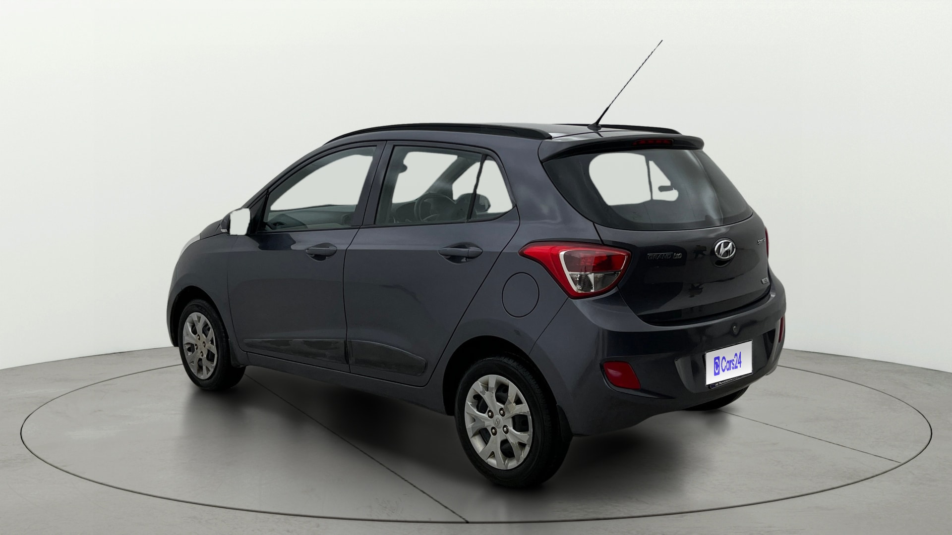 View 2016 Hyundai Grand i10 Sportz 1.2 Kappa Image 2 Used 2016 Hyundai Grand i10 Sportz 1.2 Kappa Image 2