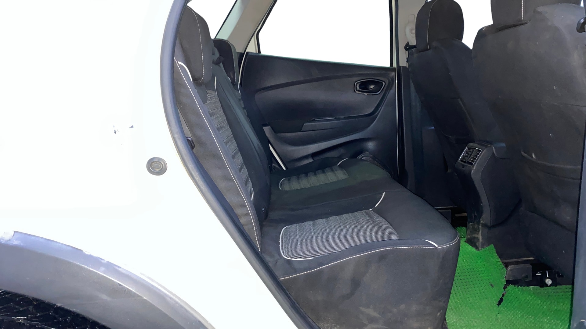 View 2019 Renault Captur RXL Diesel Image 29 Used 2019 Renault Captur RXL Diesel Image 29