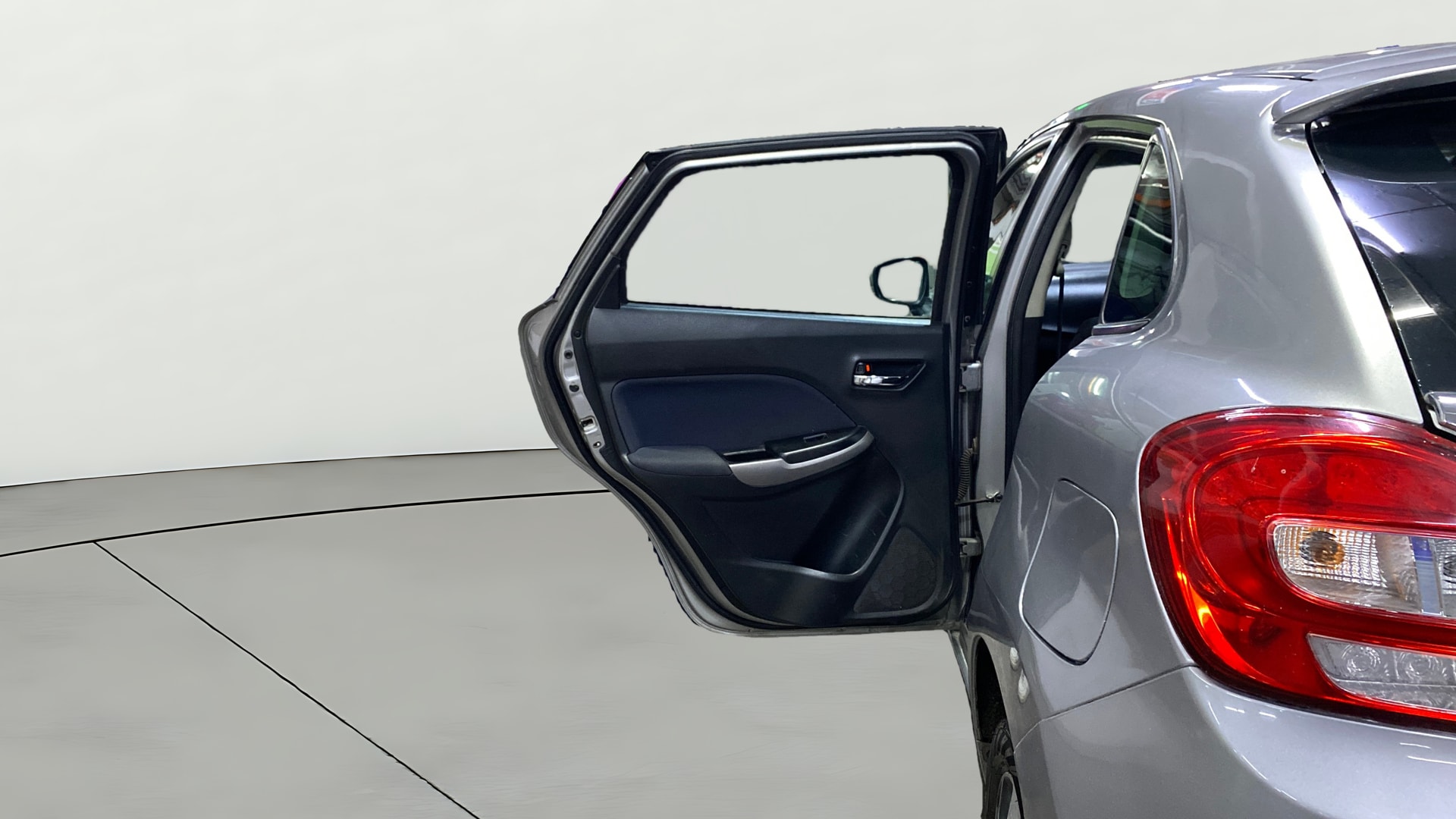 View 2019 Maruti Suzuki 1000 Base Variant Image 14 Used 2019 Maruti Suzuki 1000 Base Variant Image 14