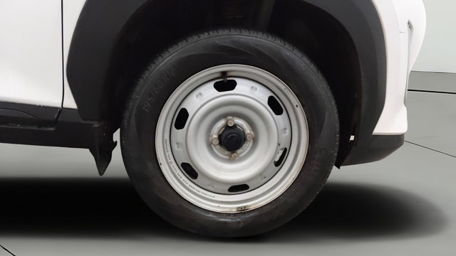 View Nissan Magnite Image 40 Used Nissan Magnite Image 40