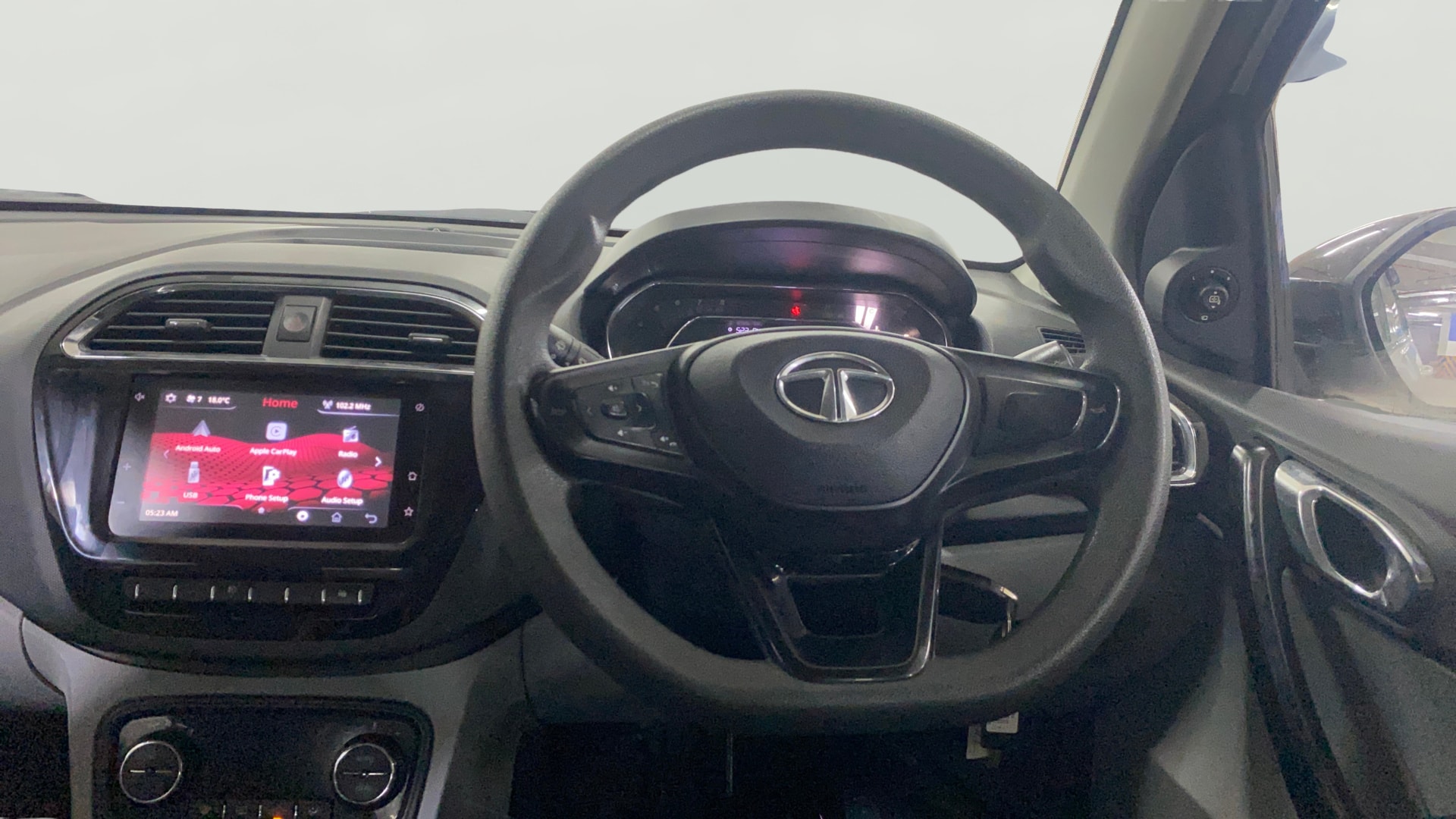 View 2020 Tata Tiago Revotorq XB Image 20 Used 2020 Tata Tiago Revotorq XB Image 20