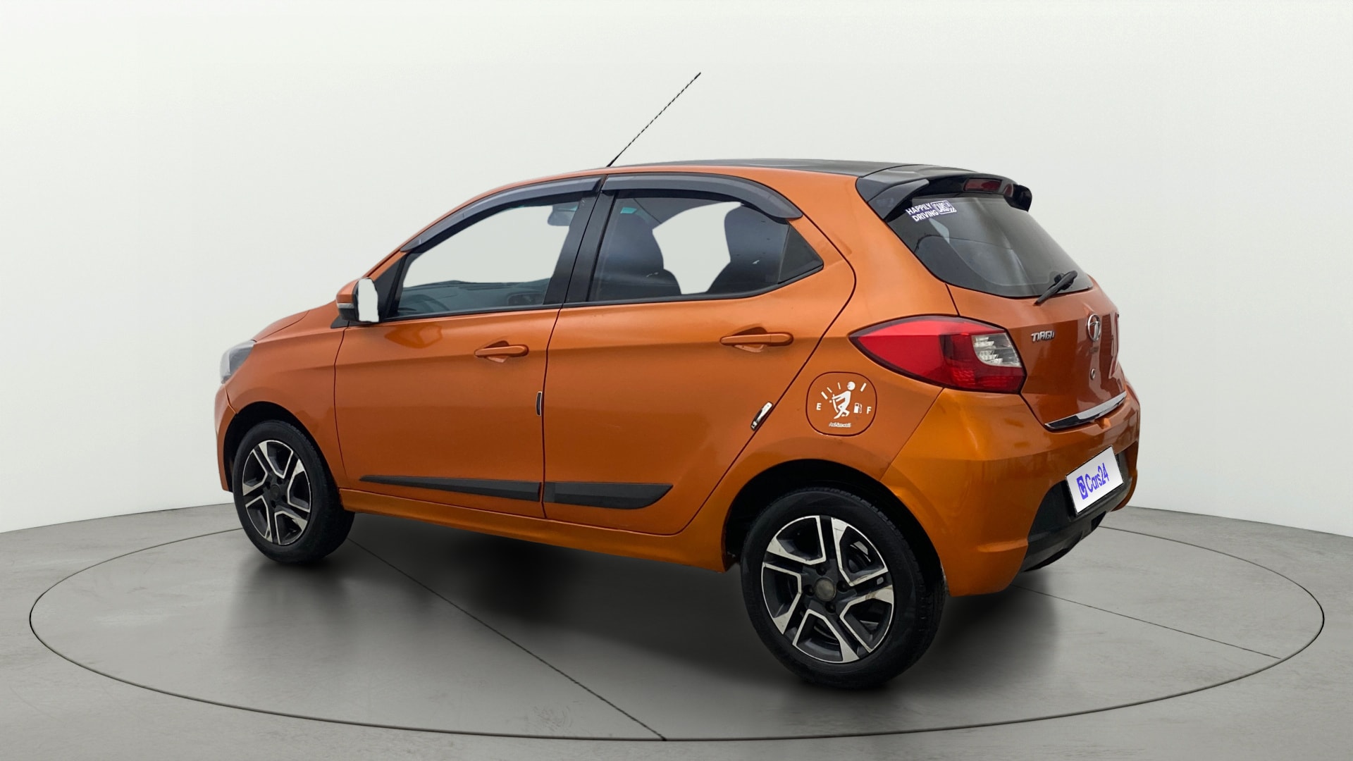 View 2019 Tata Tiago Revotorq XB Image 2 Used 2019 Tata Tiago Revotorq XB Image 2