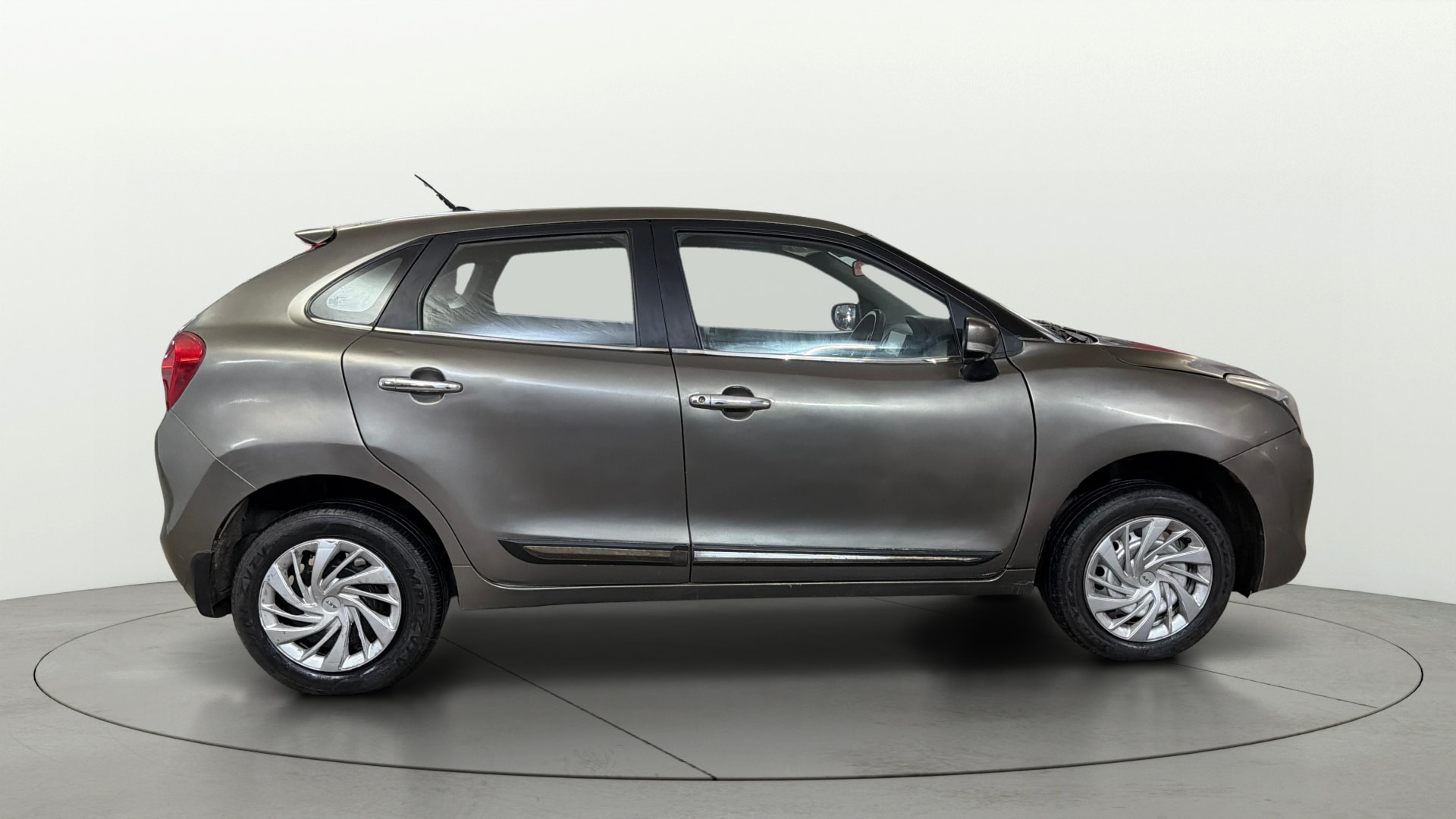 View 2021 Maruti Suzuki 1000 Base Variant Image 8 Used 2021 Maruti Suzuki 1000 Base Variant Image 8