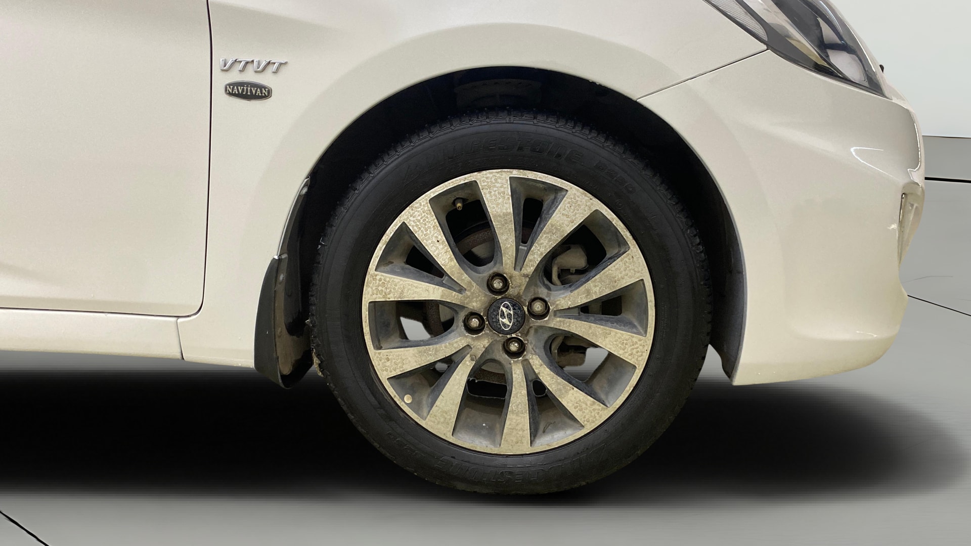 View 2014 Hyundai Fluidic Verna 1.6 VTVT SX Image 40 Used 2014 Hyundai Fluidic Verna 1.6 VTVT SX Image 40