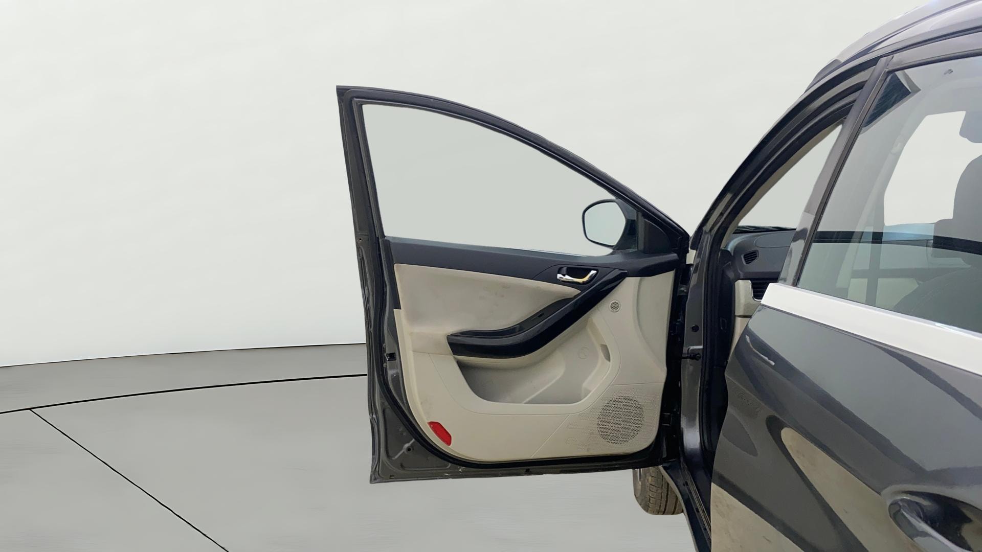 View 2020 Tata Nexon Revotron XE Image 33 Used 2020 Tata Nexon Revotron XE Image 33