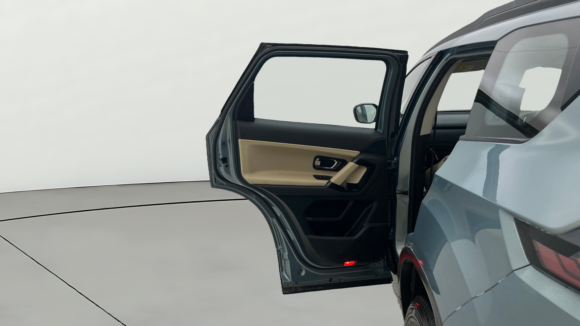 View 2022 Tata Safari XZA Plus Image 16 Used 2022 Tata Safari XZA Plus Image 16