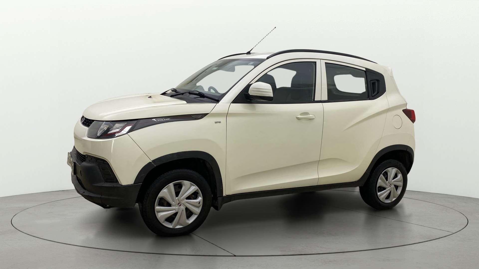 View 2017 Mahindra KUV100 K4 Plus Diesel 6 Seater BS IV Image 34 Used 2017 Mahindra KUV100 K4 Plus Diesel 6 Seater BS IV Image 34