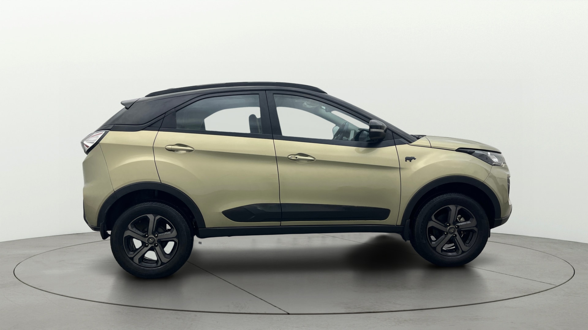 View 2022 Tata Nexon Revotron XE Image 9 Used 2022 Tata Nexon Revotron XE Image 9