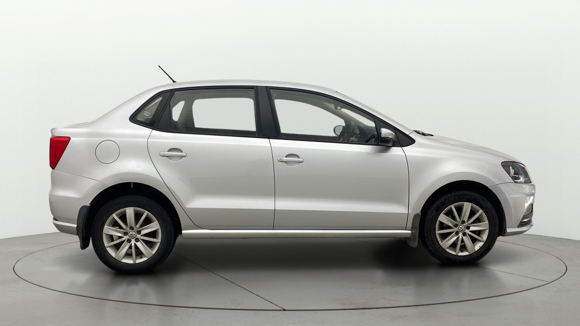 View 2017 Volkswagen Ameo 1.2L MPI Petrol Comfortline Image 8 Used 2017 Volkswagen Ameo 1.2L MPI Petrol Comfortline Image 8
