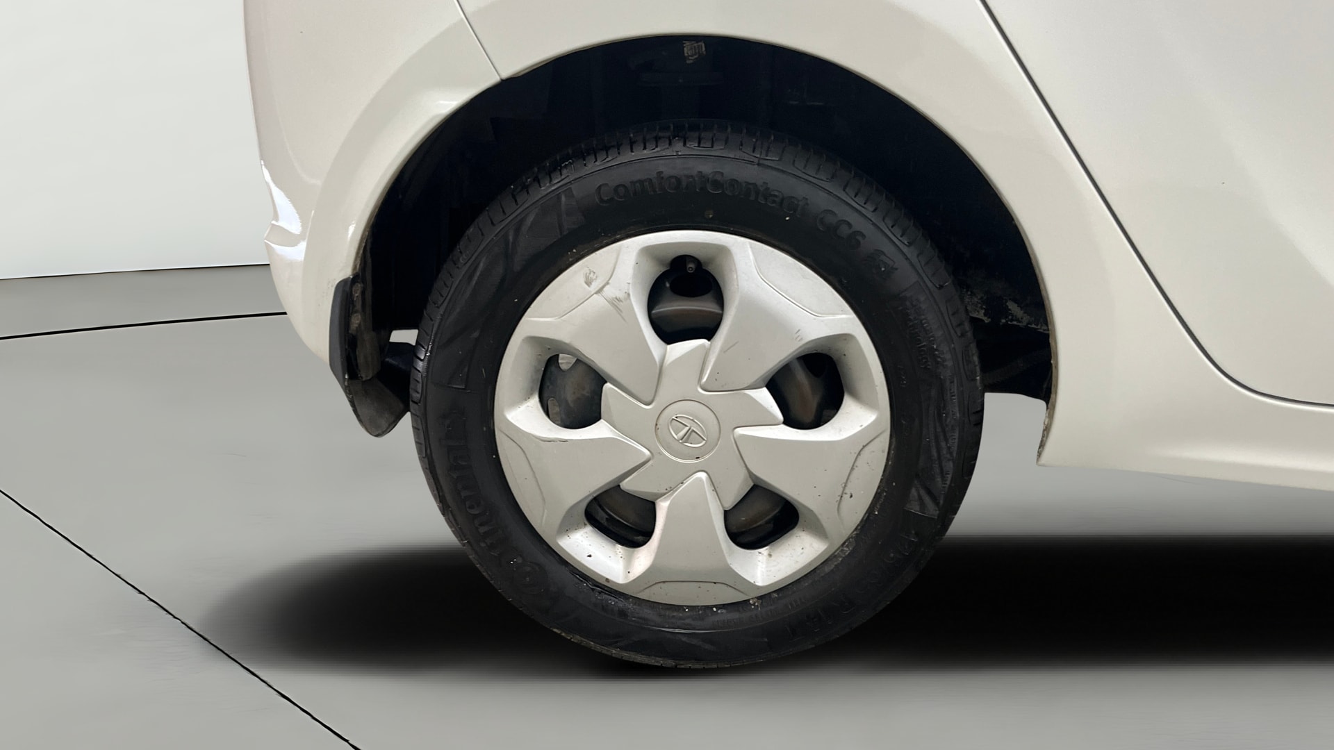 View 2018 Tata Tiago Revotorq XB Image 23 Used 2018 Tata Tiago Revotorq XB Image 23