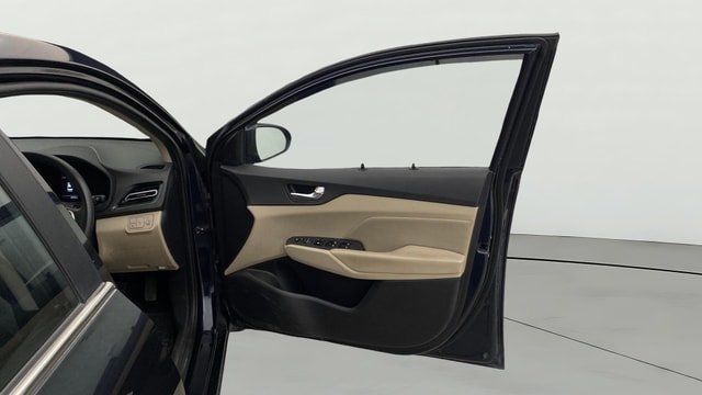 View Hyundai Verna Image 47 Used Hyundai Verna Image 47