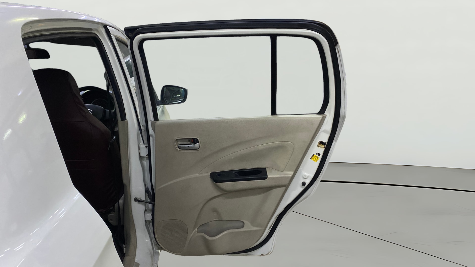 View 2019 Maruti Suzuki 1000 Base Variant Image 6 Used 2019 Maruti Suzuki 1000 Base Variant Image 6