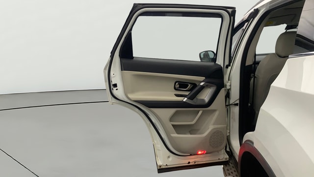 View Tata Safari Image 16 Used Tata Safari Image 16
