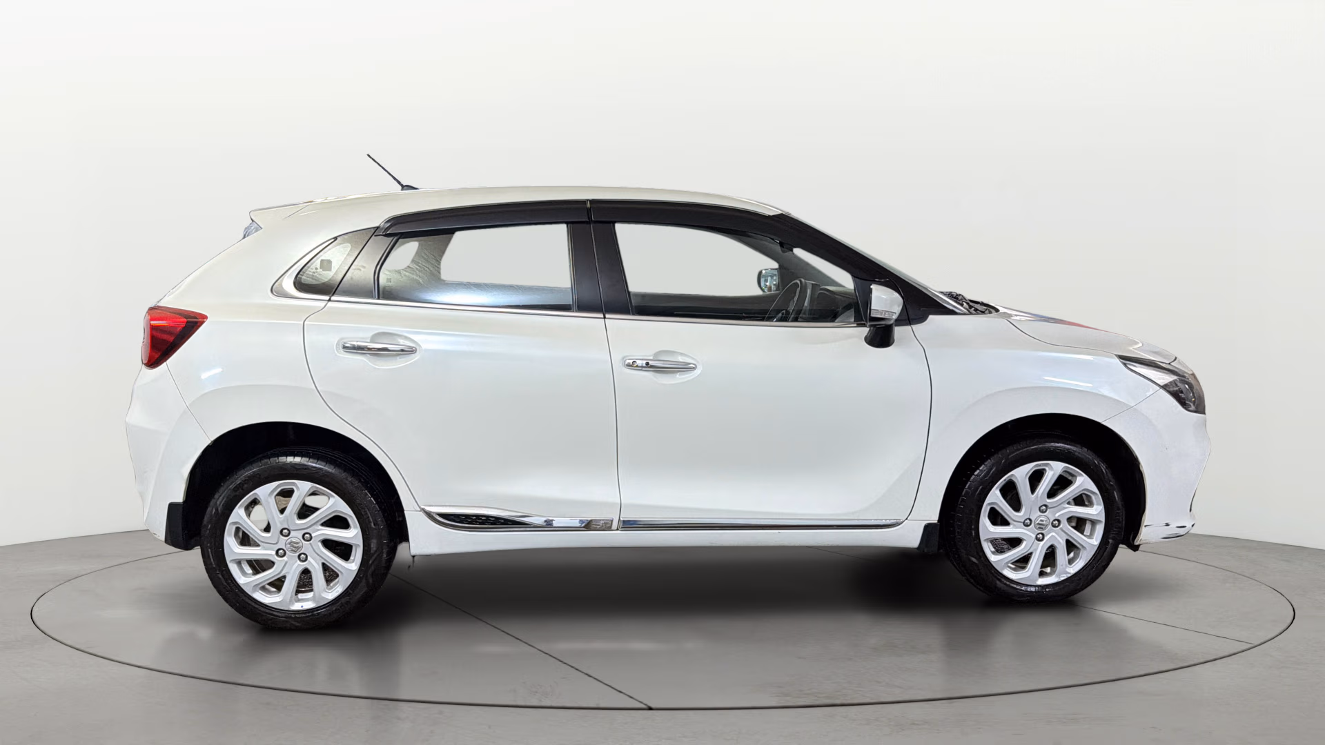 View 2023 Maruti Suzuki 1000 Base Variant Image 26 Used 2023 Maruti Suzuki 1000 Base Variant Image 26