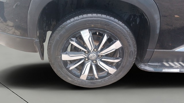 View MG Hector Plus Image 35 Used MG Hector Plus Image 35