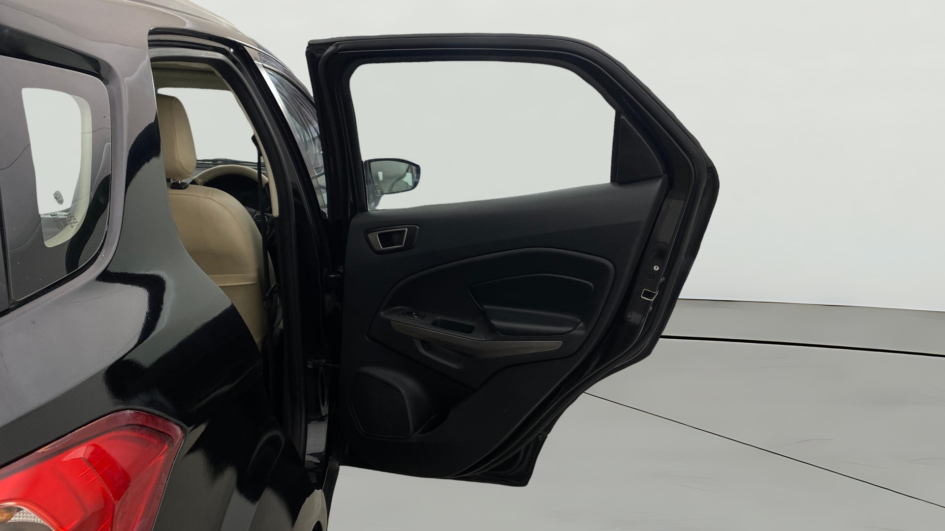 View 2018 Ford EcoSport 1.5 TDCi Diesel Ambiente BS IV Image 7 Used 2018 Ford EcoSport 1.5 TDCi Diesel Ambiente BS IV Image 7
